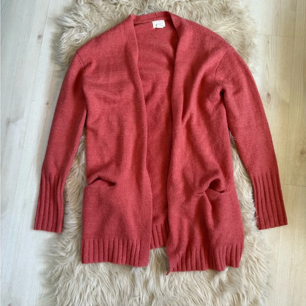 Caslon chic coral